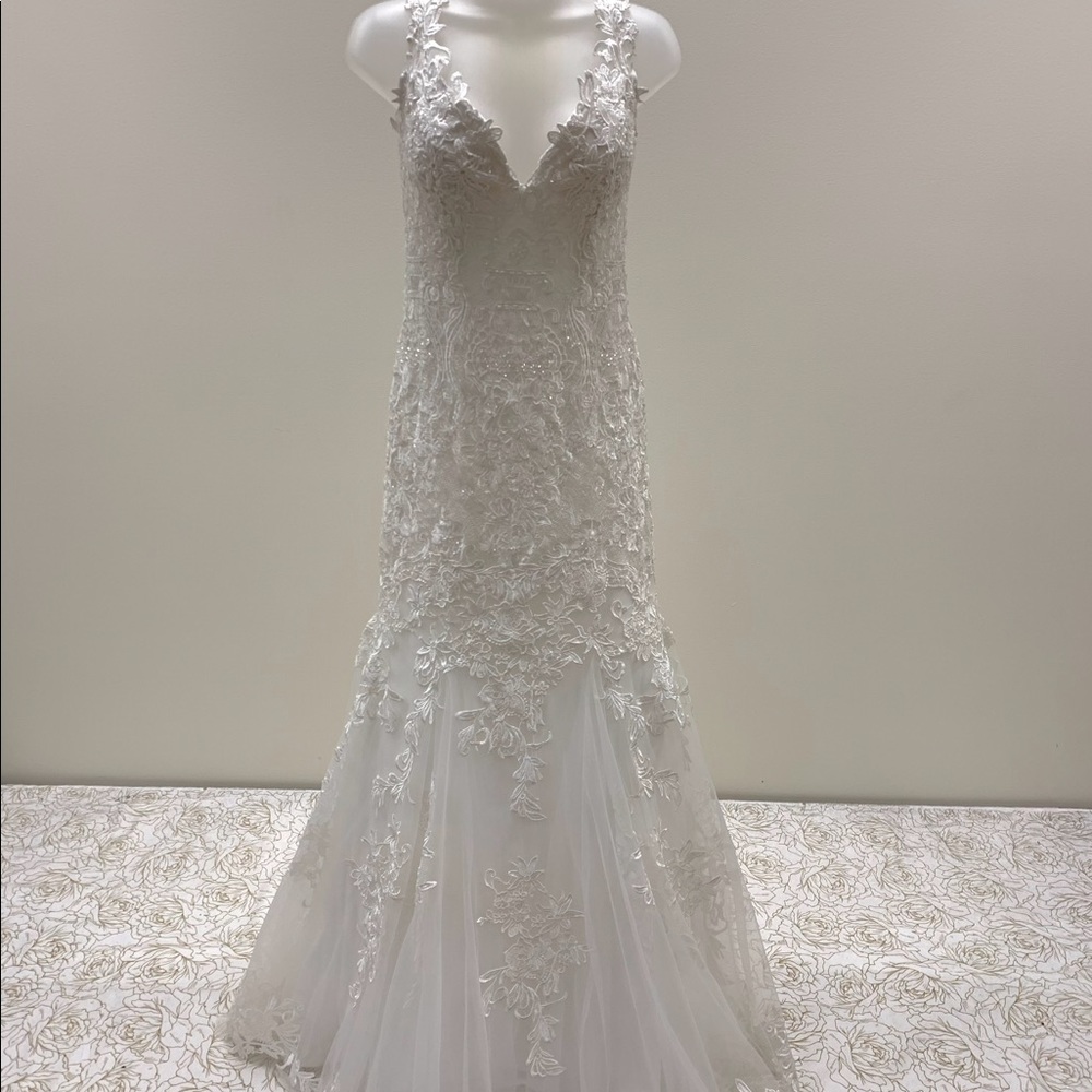 NWT Private Collection Lace Wedding Dress